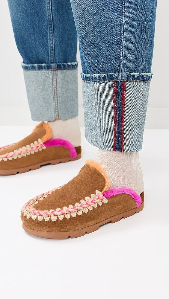 MOU Suede Closed Toe Mule MU.FW4310005A